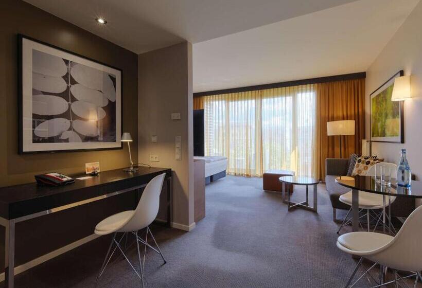 استودیوی استاندارد, Adina Apartment Hotel Berlin Mitte