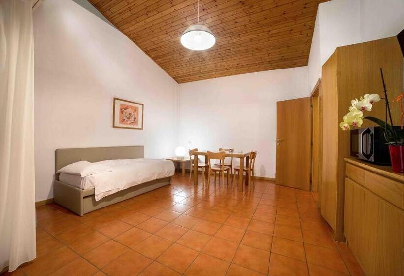 1 Bedroom Apartment, Corte Family Residence