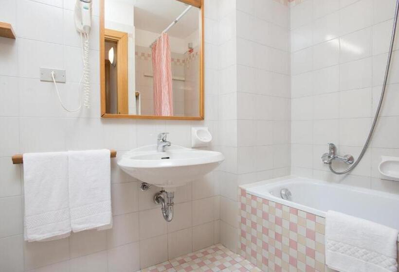 استودیوی استاندارد, Appartamenti Corte Residence