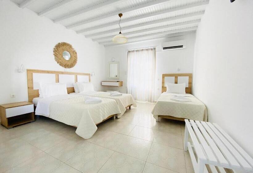 اتاق استاندارد سه تخته با بالکن, Cyclades Blue