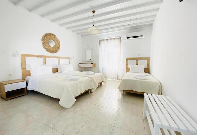 Standard Triple Room with Balcony, Cyclades Blue