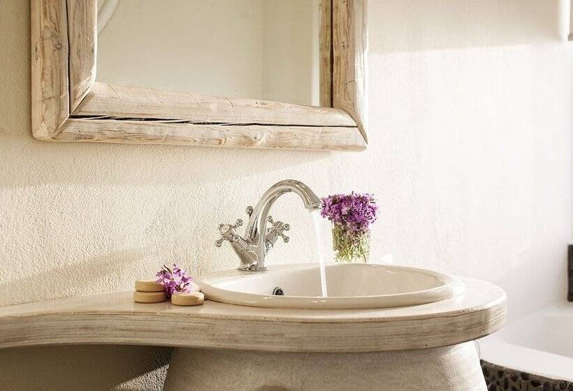 سوییت, Athermi Suites  Adults Only
