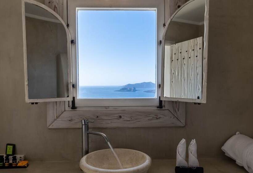 سوییت, Athermi Suites  Adults Only
