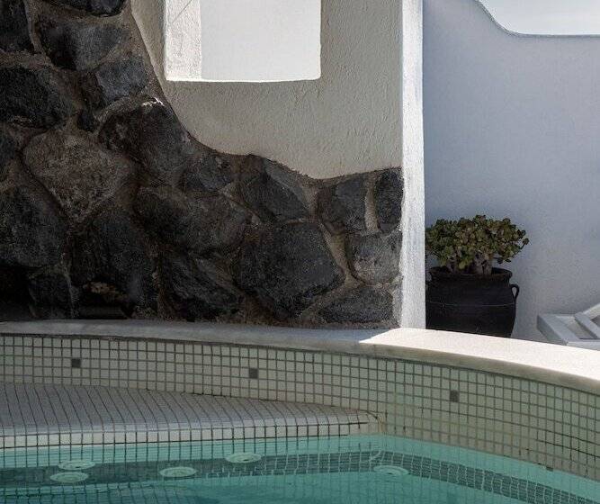 سوییت, Athermi Suites  Adults Only