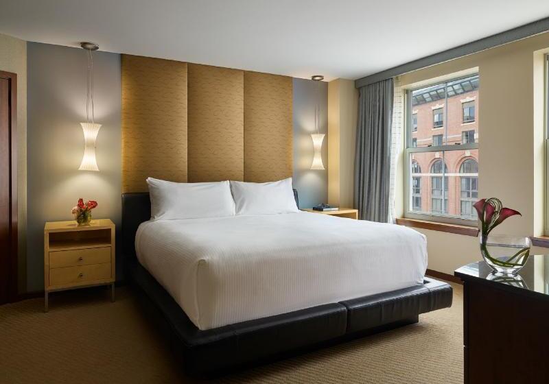 Suite met Kingsize Bed, Battery Wharf Hotel, Boston Waterfront