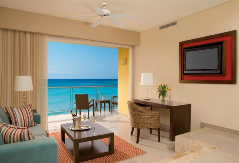 Junior Suite Vue Mer, Dreams Jade Resort & Spa  All Inclusive