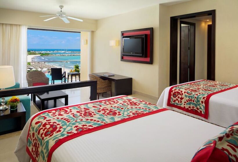 Junior Suite Pat King, Dreams Jade Resort & Spa  All Inclusive