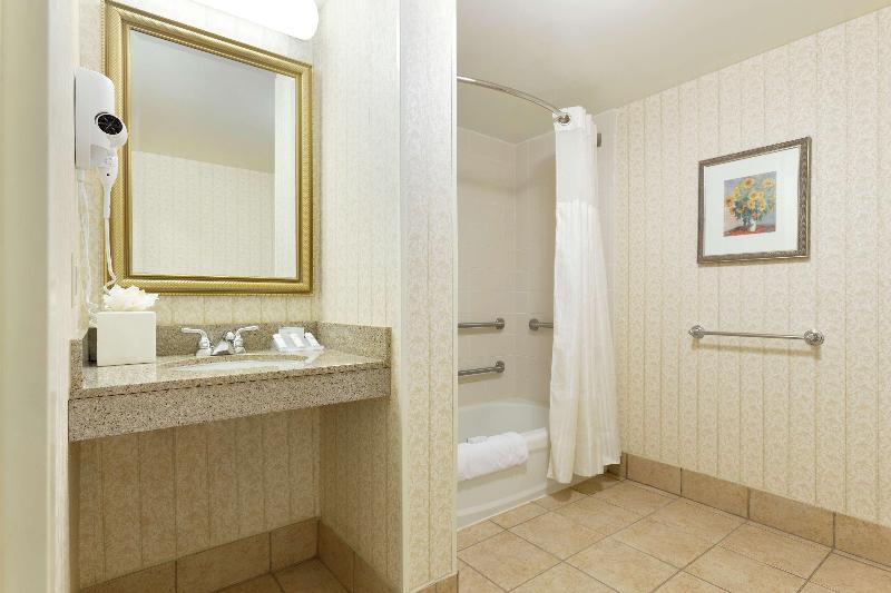 اتاق استاندارد, Hilton Garden Inn Fairfax