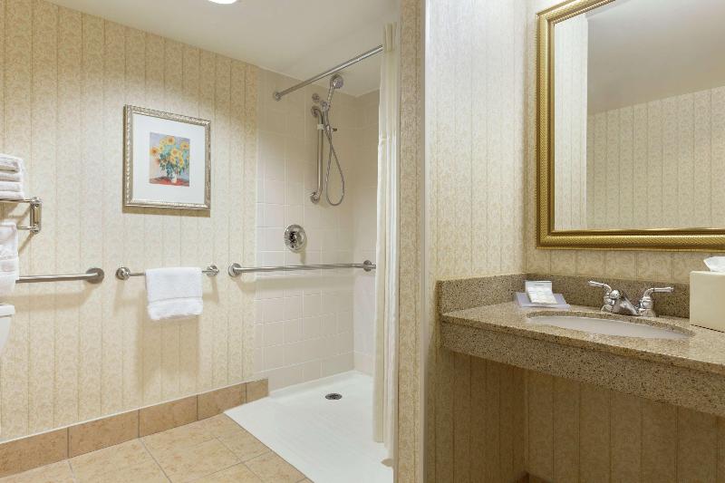 اتاق استاندارد, Hilton Garden Inn Fairfax