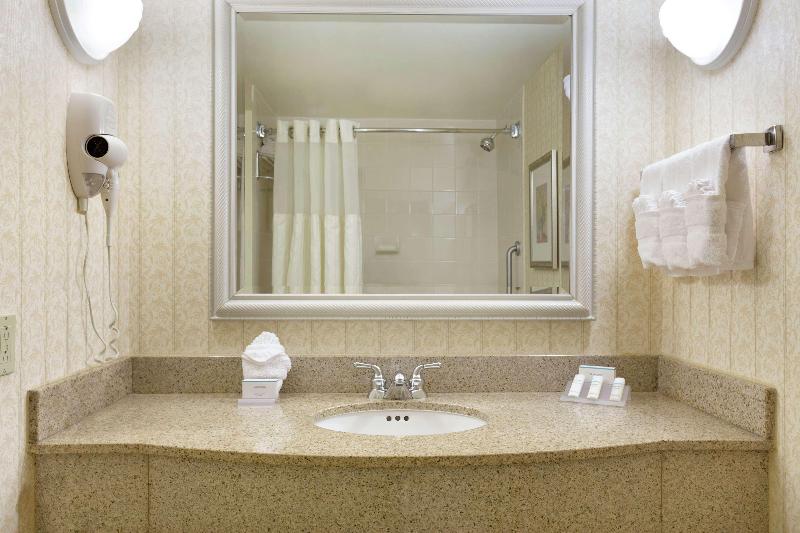 اتاق استاندارد, Hilton Garden Inn Fairfax