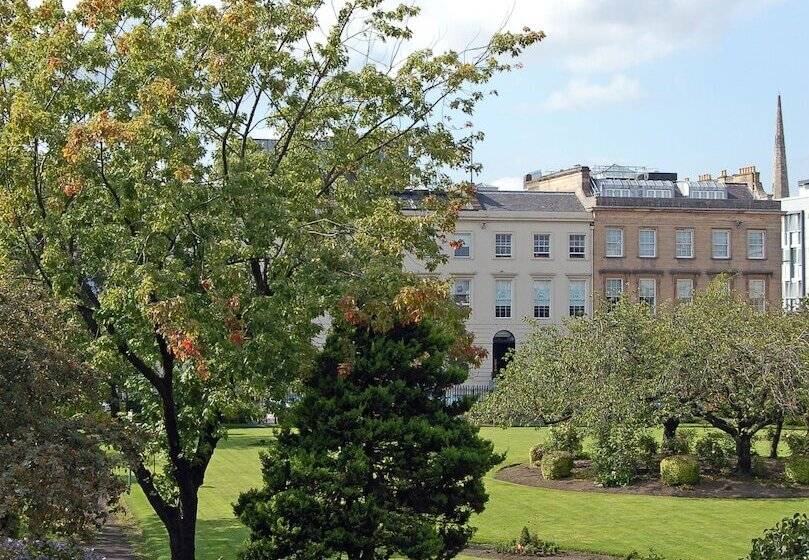 Sviitti Puutarhanäkymä, Kimpton Blythswood Square