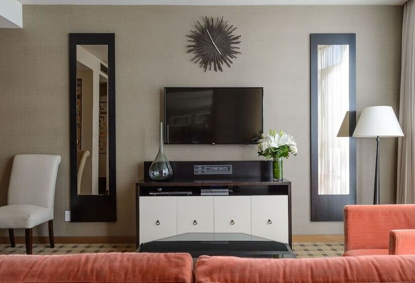 سوییت, Loden Vancouver