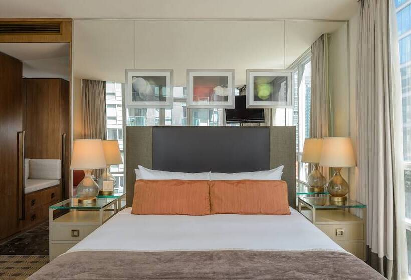 اتاق استاندارد با تخت بزرگ, Loden Vancouver