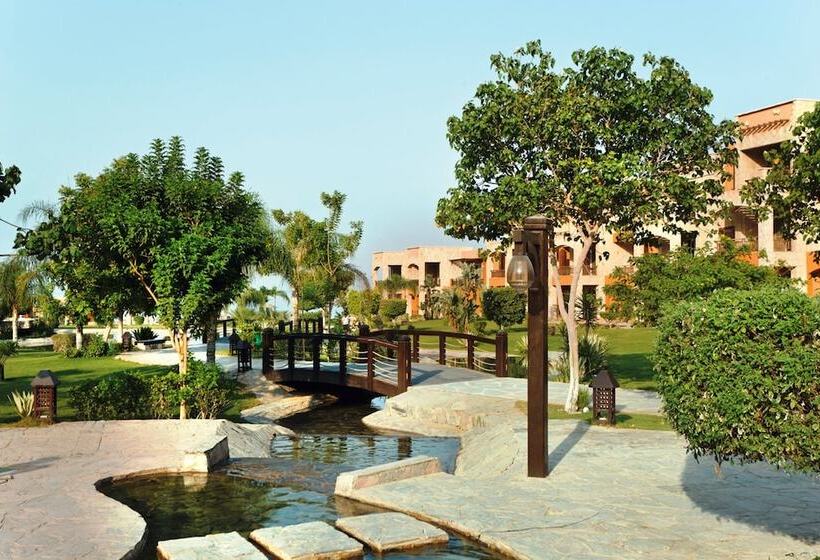 اتاق کلاسیک با چشم‌انداز دریا, Mövenpick Resort El Sokhna