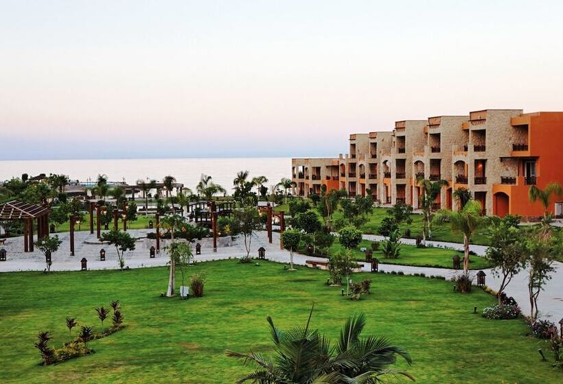 اتاق لوکس با چشم‌انداز باغ, Mövenpick Resort El Sokhna