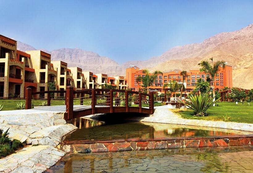 اتاق سوپریور با چشم‌انداز دریا, Mövenpick Resort El Sokhna