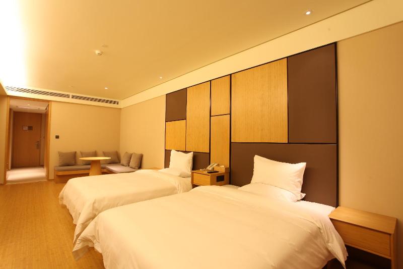 اتاق لوکس با چشم‌انداز باغ, Mövenpick Resort El Sokhna