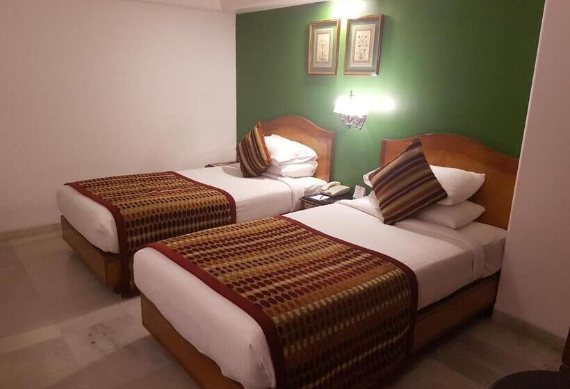 俱乐部房间, Ramee Guestline Hotel Dadar