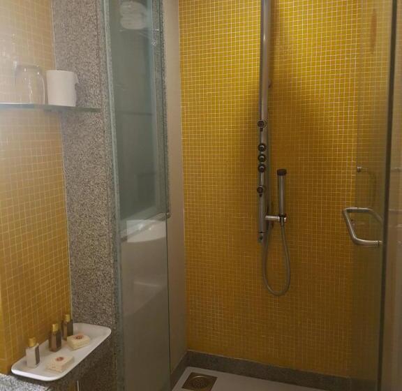 俱乐部房间, Ramee Guestline Hotel Dadar