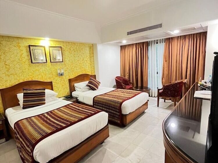 俱乐部房间, Ramee Guestline Hotel Dadar