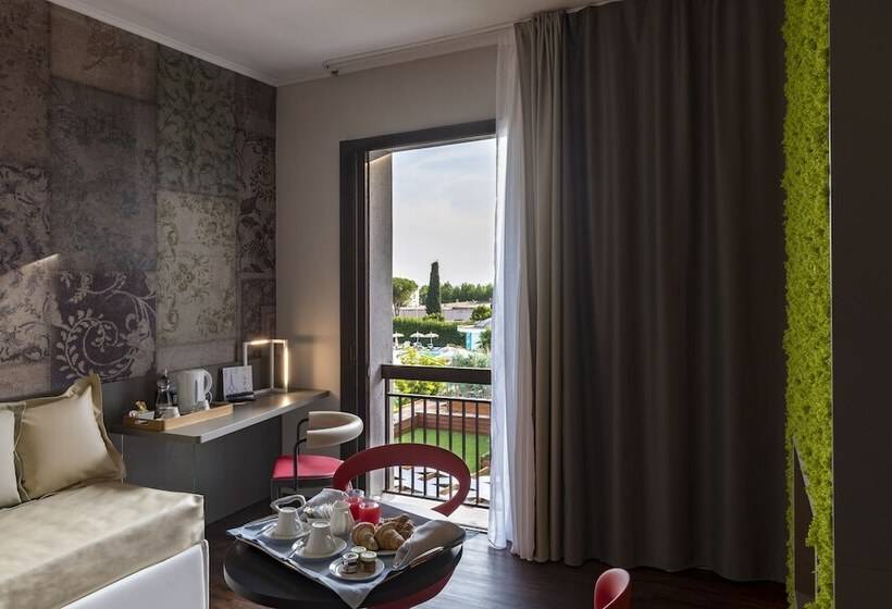 سوییت جونیور, Salus Terme   Adults Only