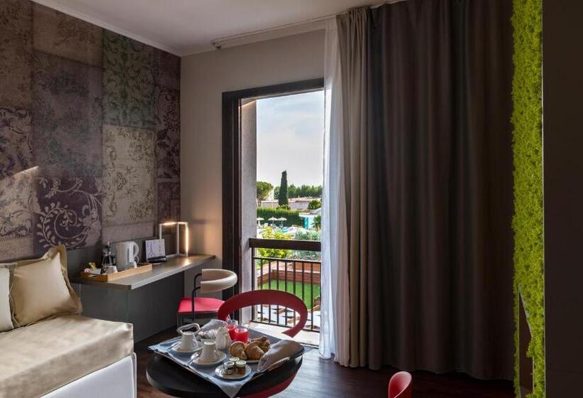 سوییت جونیور, Salus Terme   Adults Only
