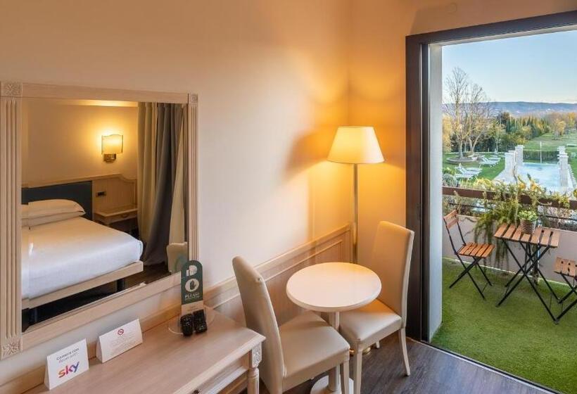 اتاق لوکس با چشم‌انداز استخر, Salus Terme   Adults Only