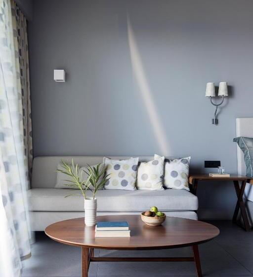 Deluxe Suite Sea View, Aquila Elounda Village Resort, Suites & Spa