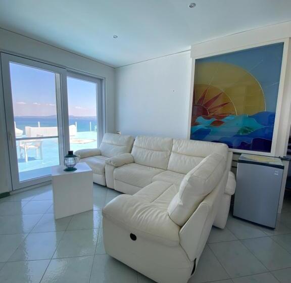 1 Bedroom Penthouse Apartment, Solemar Beach & Beauty Spa