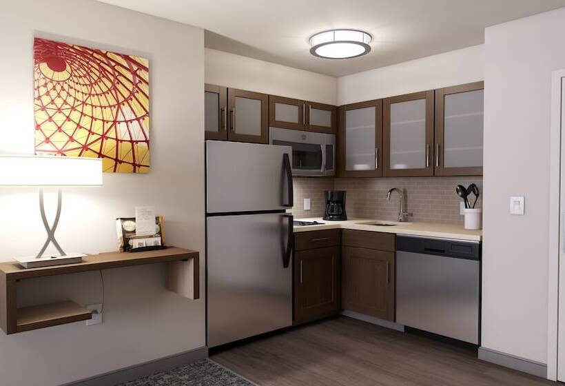 סוויטה מותאמת לאדם עם מוגבלויות, Staybridge Suites Houston West   Energy Corridor, An Ihg