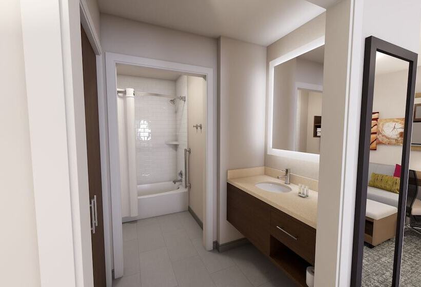 סוויטה מותאמת לאדם עם מוגבלויות, Staybridge Suites Houston West   Energy Corridor, An Ihg