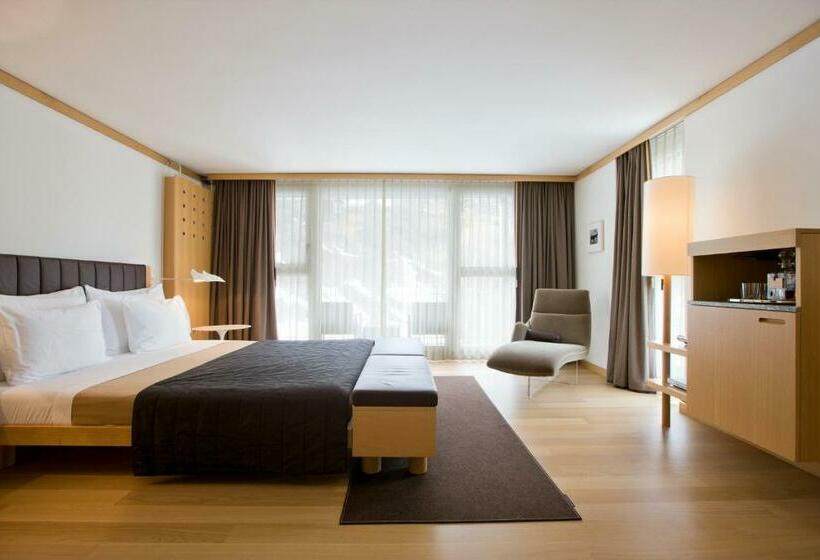 Standard Room, The Omnia