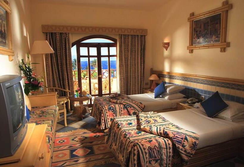 اتاق اساندارد با چشم‌انداز جانبی به دریا, Tropitel Dahab Oasis