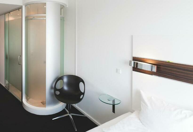 Standard Room, Wakeup Copenhagen  Carsten Niebuhrs Gade