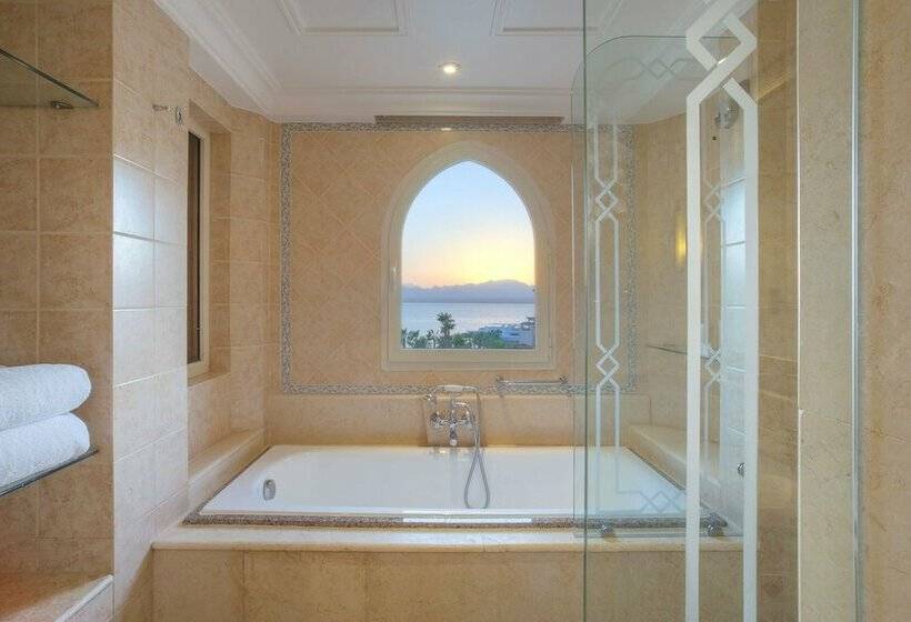 اتاق استاندارد با چشم‌انداز دریا, Kempinski Hotel Soma Bay