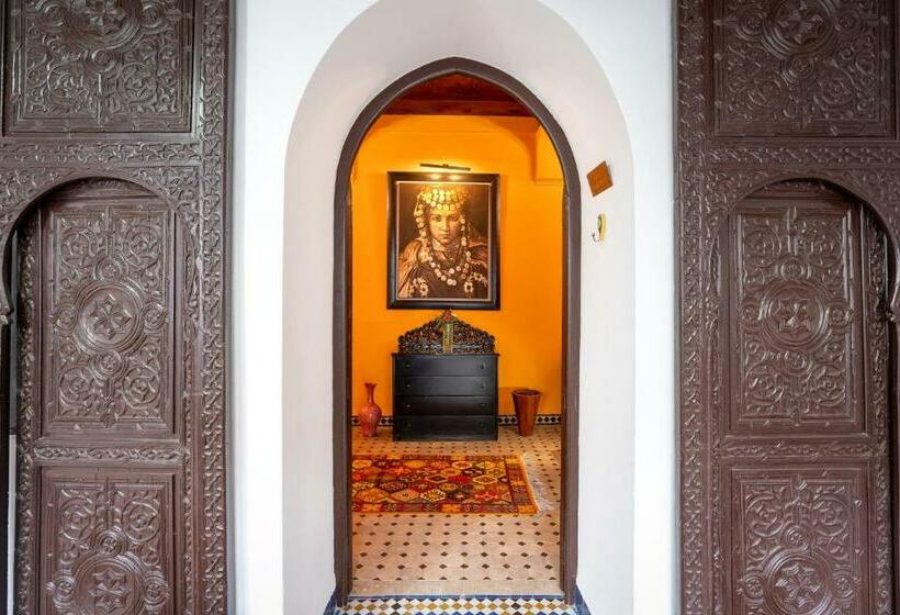 سوییت سوپریور, Riad Ben Tachfine