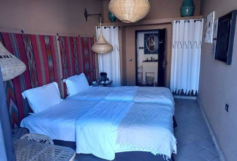 اتاق اکونومی, Ksar Ighnda