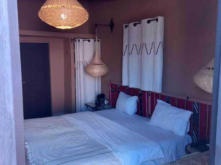 اتاق اکونومی, Ksar Ighnda