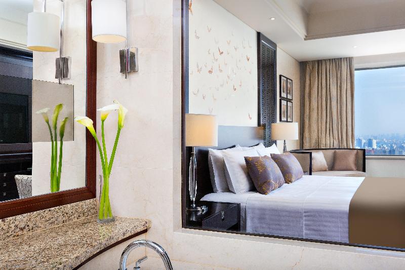 سوییت سوپریور, Tholos Resort