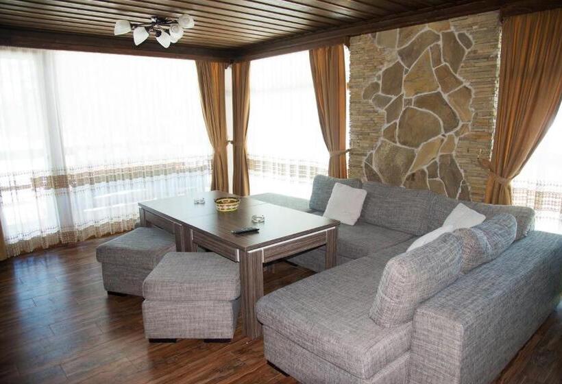 ویلای لوکس 1 خوابه, Romantica Forest Guest House