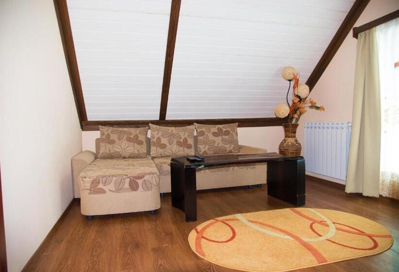 ویلای لوکس 1 خوابه, Romantica Forest Guest House