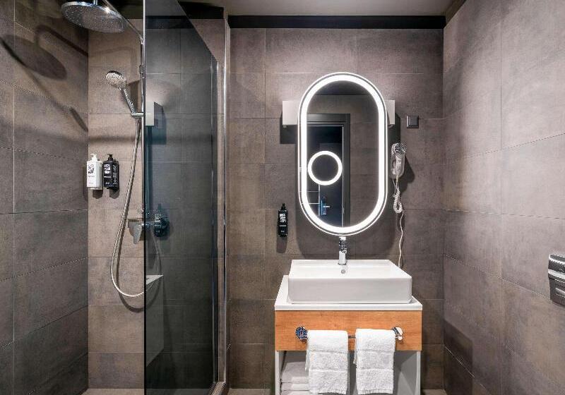 سوییت, Ibis Bucharest Politehnica