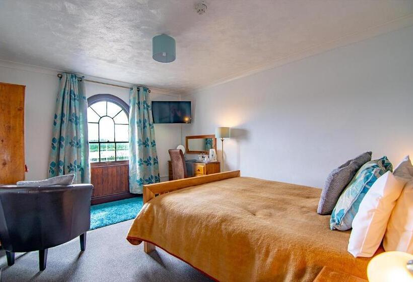 اتاق استاندارد با تخت بزرگ, The Station Guest House