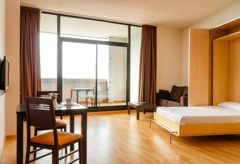 استودیو خانوادگی, Aparthotel Wellness