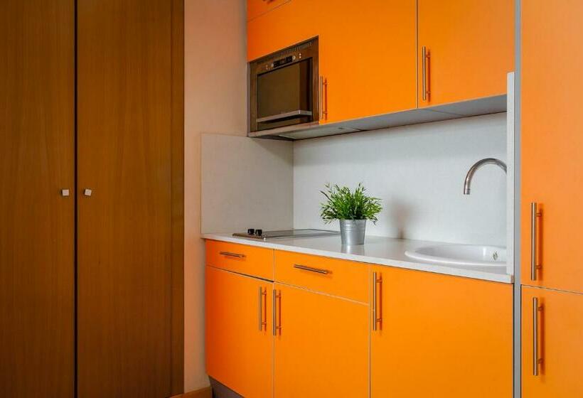 استودیوی استاندارد, Aparthotel Wellness