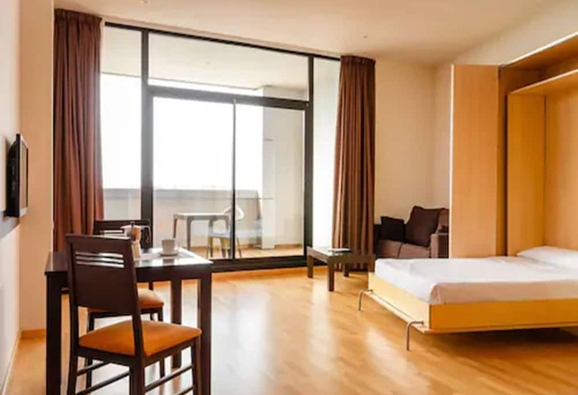استودیوی استاندارد, Aparthotel Wellness