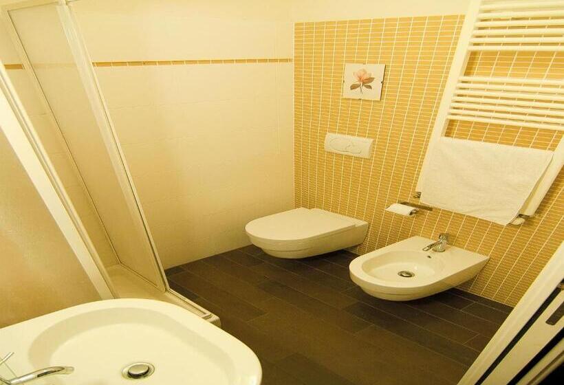 Standard Room Shared Bathroom, Casa Billi