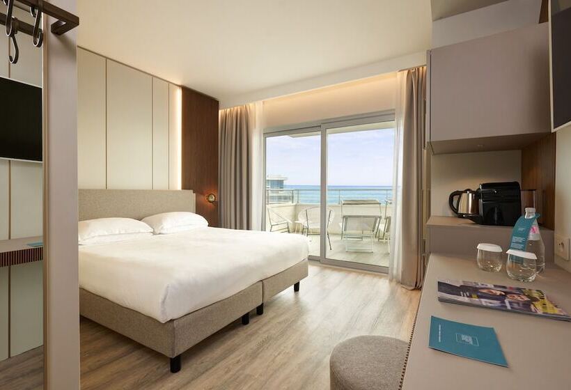 带海景的标准房, Adriatic Palace