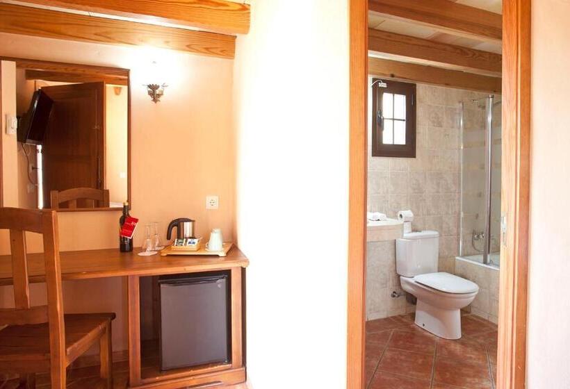 اتاق استاندارد, Agroturismo Es Quatre Cantons