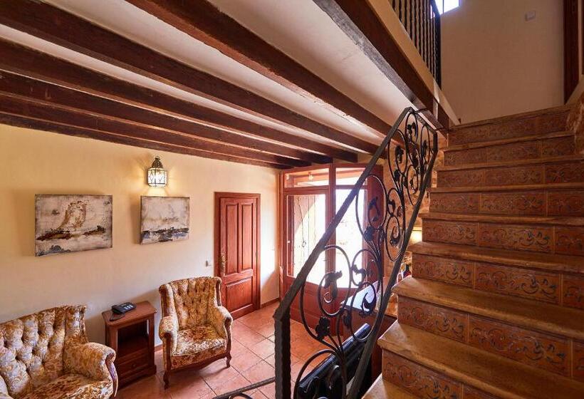 سوییت خانوادگی, Agroturismo Es Quatre Cantons